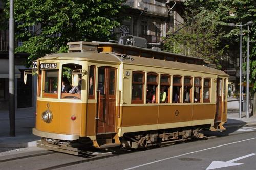 destaque RECORRA COCHE ELÉCTRICO EN EL PORTO HISTÓRICO