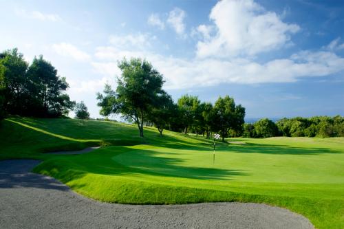 img-CAMPO DE GOLF EN LAS AZORES - BATALHA GOLF COURSE