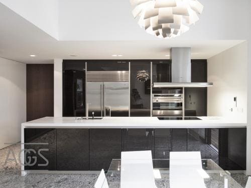destaque  Kitchen with Central Island in Parallel