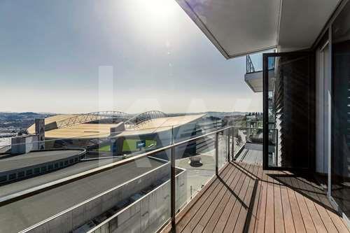 destaque Arrendamento de Apartamento de Luxo com vista completa para Estádio do Dragão