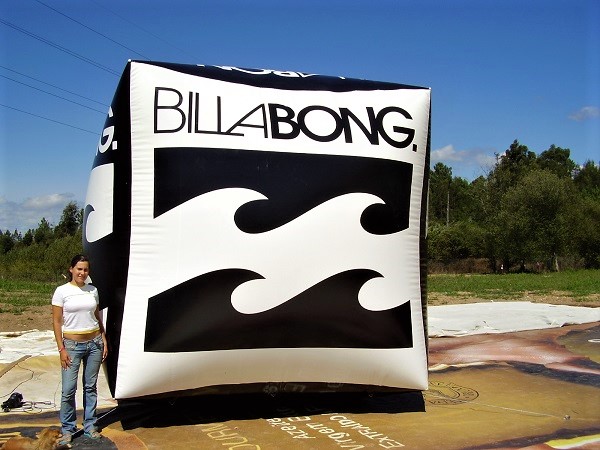 custom advertising inflatable